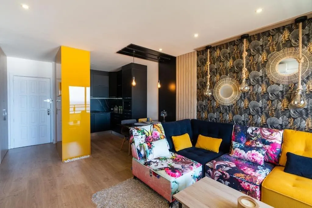 Excellence In Your Holidays ,Begin With The Small Details Playa Paraiso  Apartment